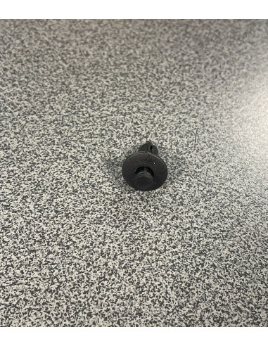 Volvo durvju apšuvuma klipis